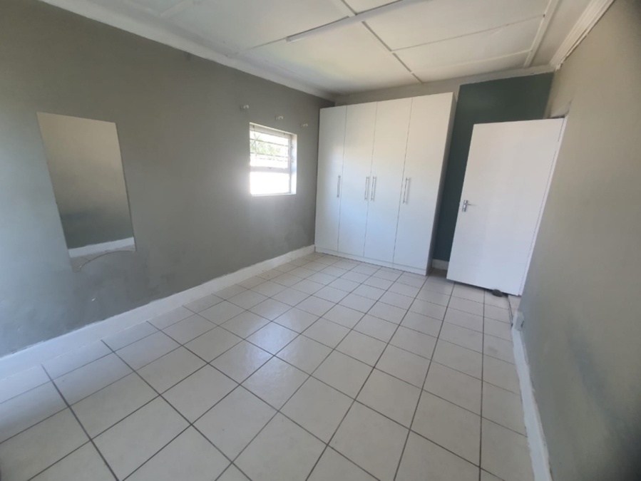 To Let 1 Bedroom Property for Rent in Vincent Eastern Cape